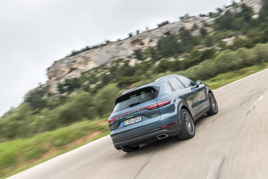  Porsche Cayenne E-Hybrid (PO536) 2018 года  (WW) (фото 34 из 85)